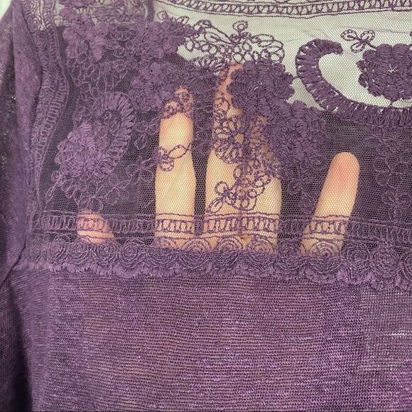 Forever 21 Purple Sheer Lace Back 3/4 Sleeve Top - Picture 3 of 4
